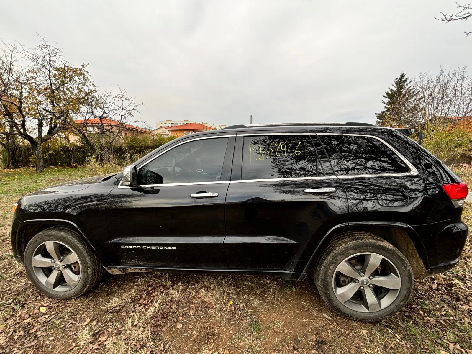 Jeep Grand cherokee OVERLAND 5.7 HEMI  - изображение 3