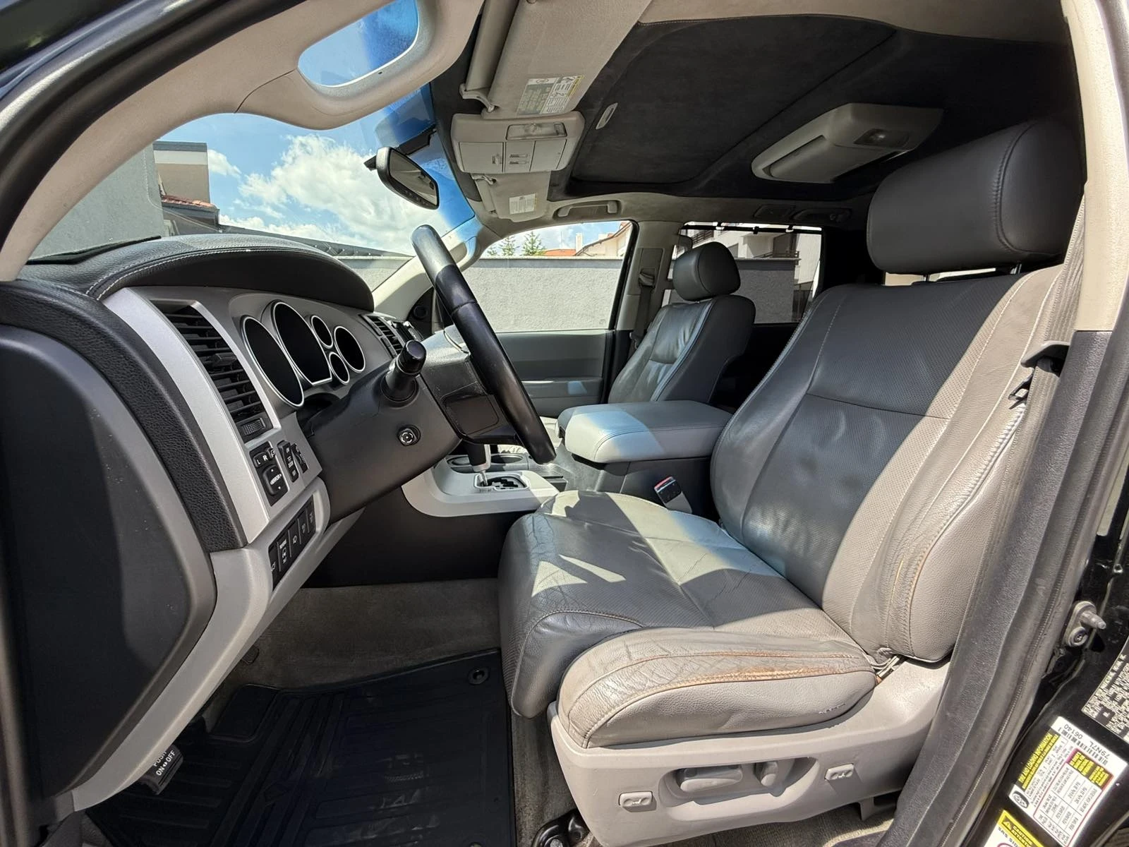 Toyota Sequoia Platinum 7-места - изображение 9