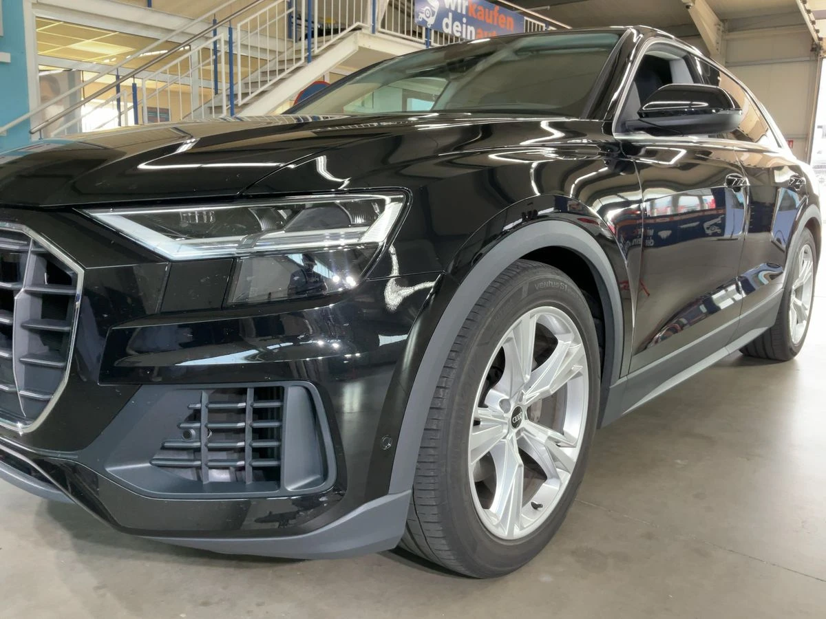 Audi Q8 * 55 TFSI quattro* АВТОФИНАНСИРАНЕ*  - изображение 6