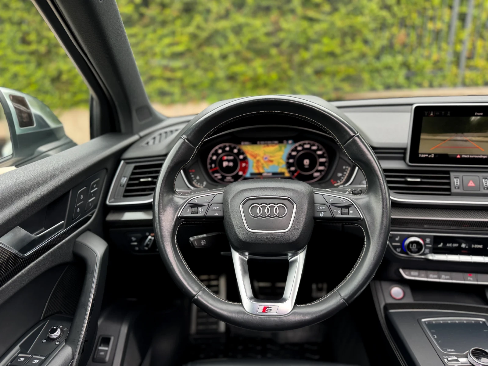 Audi SQ5 Carbon* B&O* 360* Pano* , снимка 14 - Автомобили и джипове - 54205966