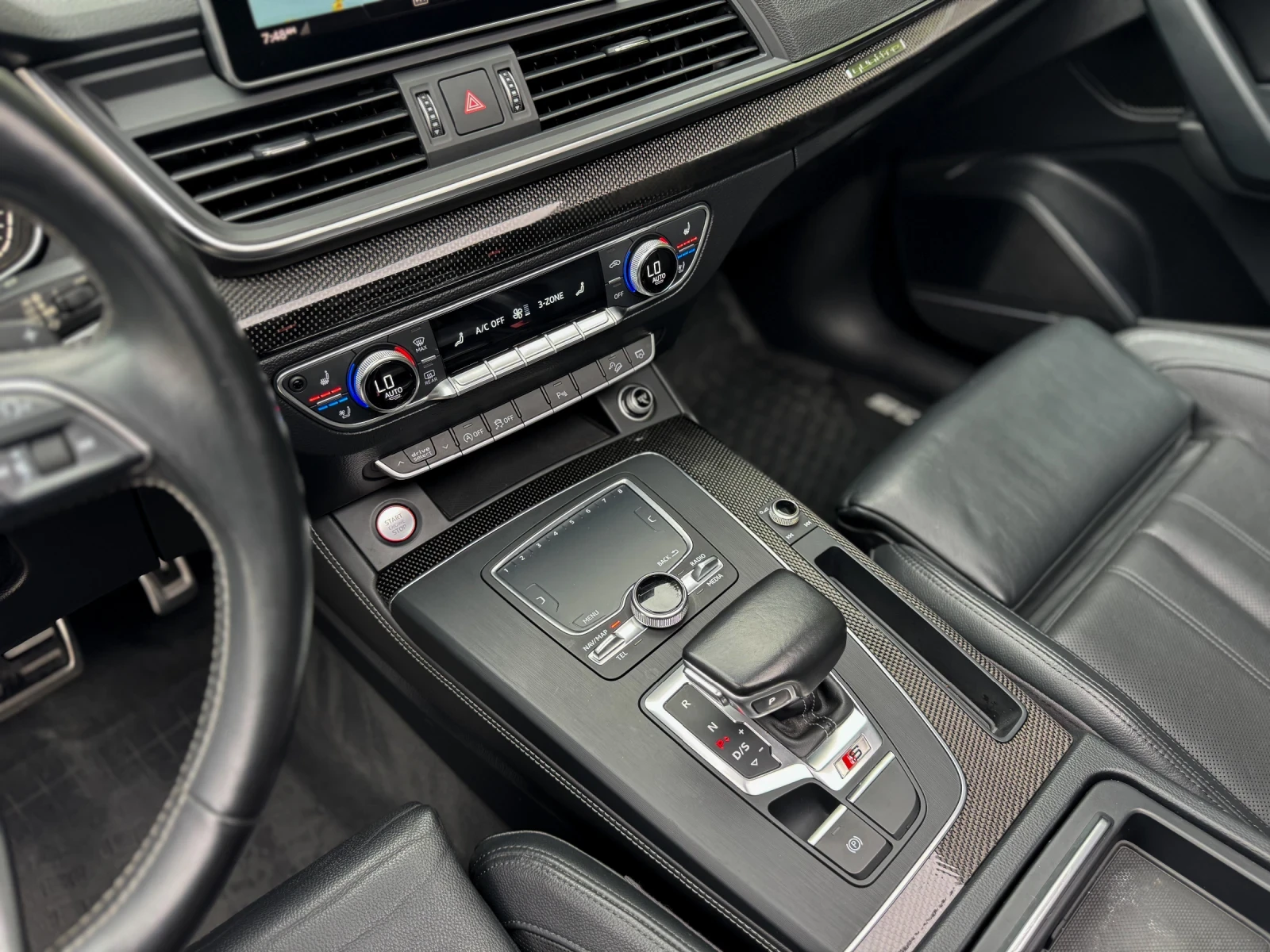 Audi SQ5 Carbon* B&O* 360* Pano* , снимка 17 - Автомобили и джипове - 54205966