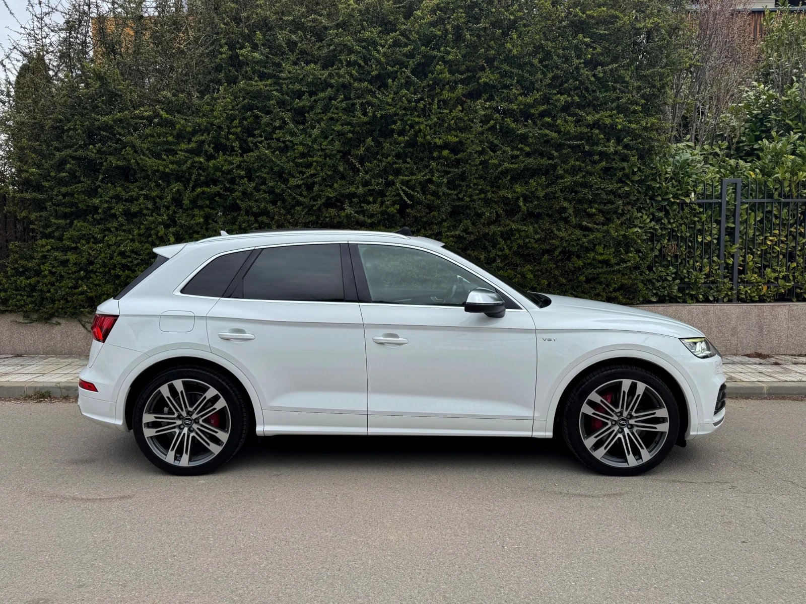 Audi SQ5 Carbon* B&O* 360* Pano* , снимка 3 - Автомобили и джипове - 54205966