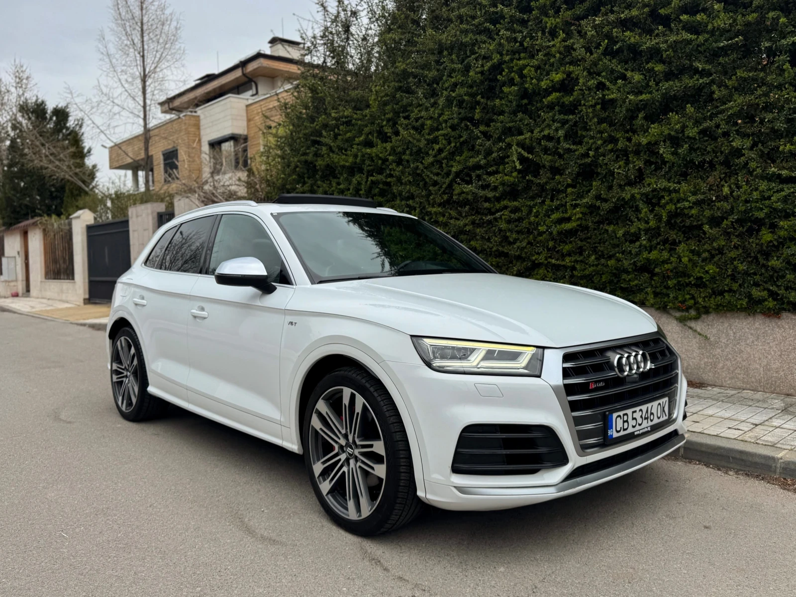 Audi SQ5 Carbon* B&O* 360* Pano* , снимка 2 - Автомобили и джипове - 54205966