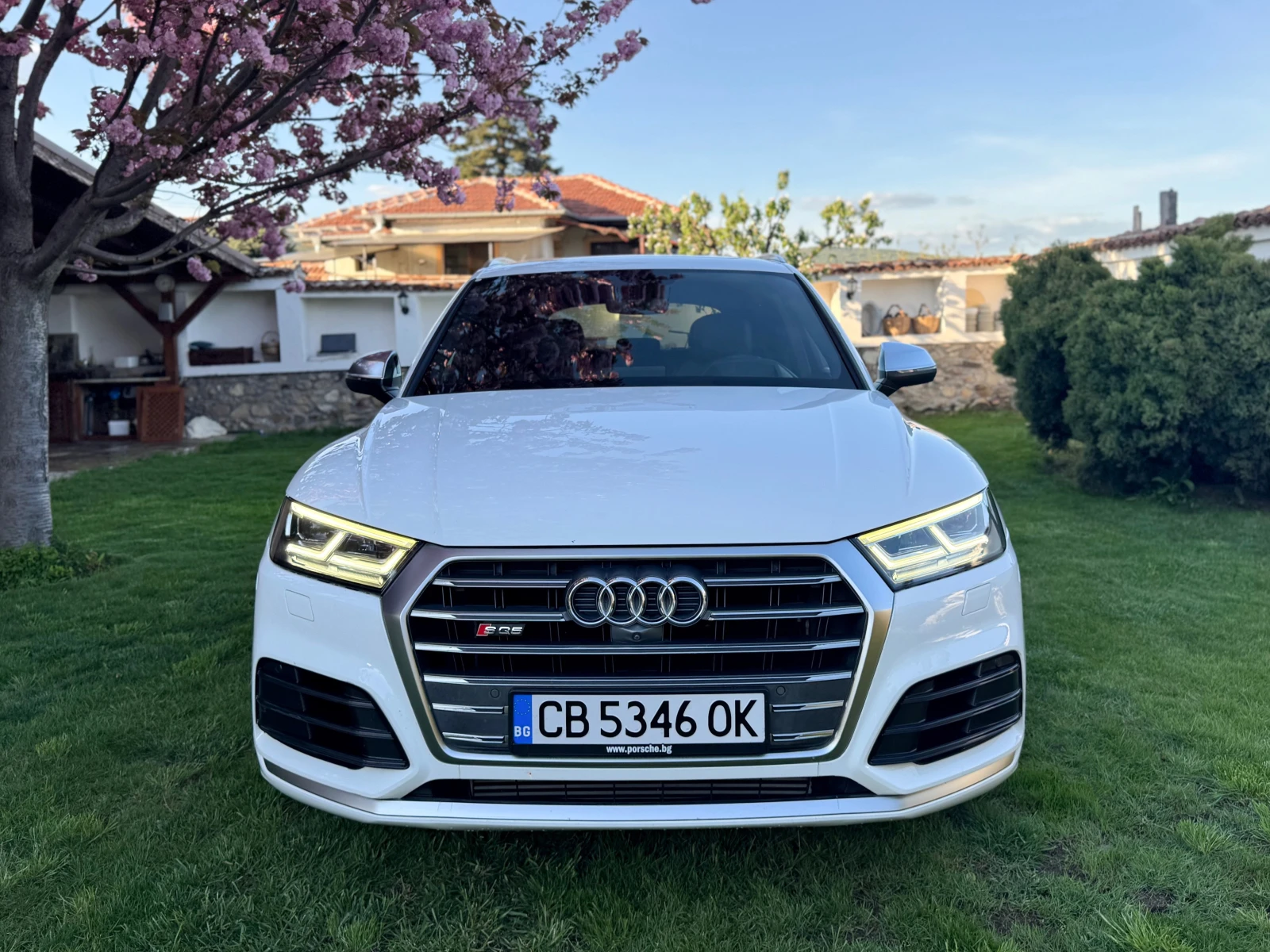 Audi SQ5 Carbon* B&O* 360* Pano* HuD* , снимка 2 - Автомобили и джипове - 54205966