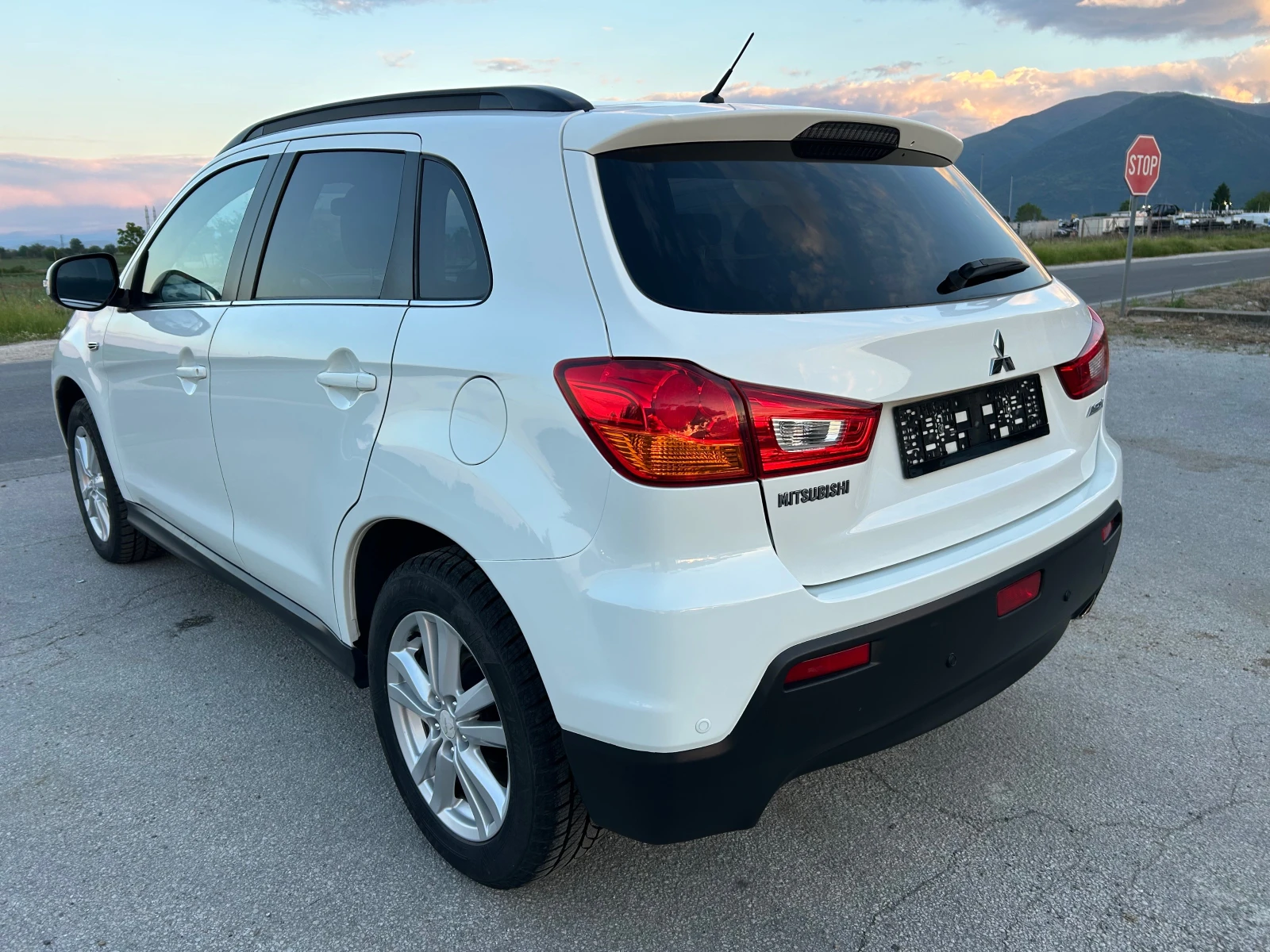 Mitsubishi ASX 1.8 DI-D, снимка 8 - Автомобили и джипове - 54571461