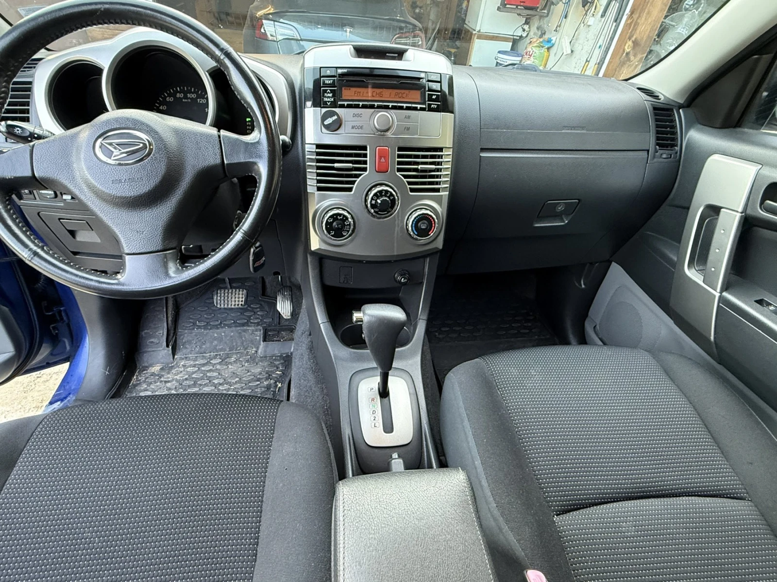 Daihatsu Terios 1.5 AUTOMAT, снимка 13 - Автомобили и джипове - 54613774