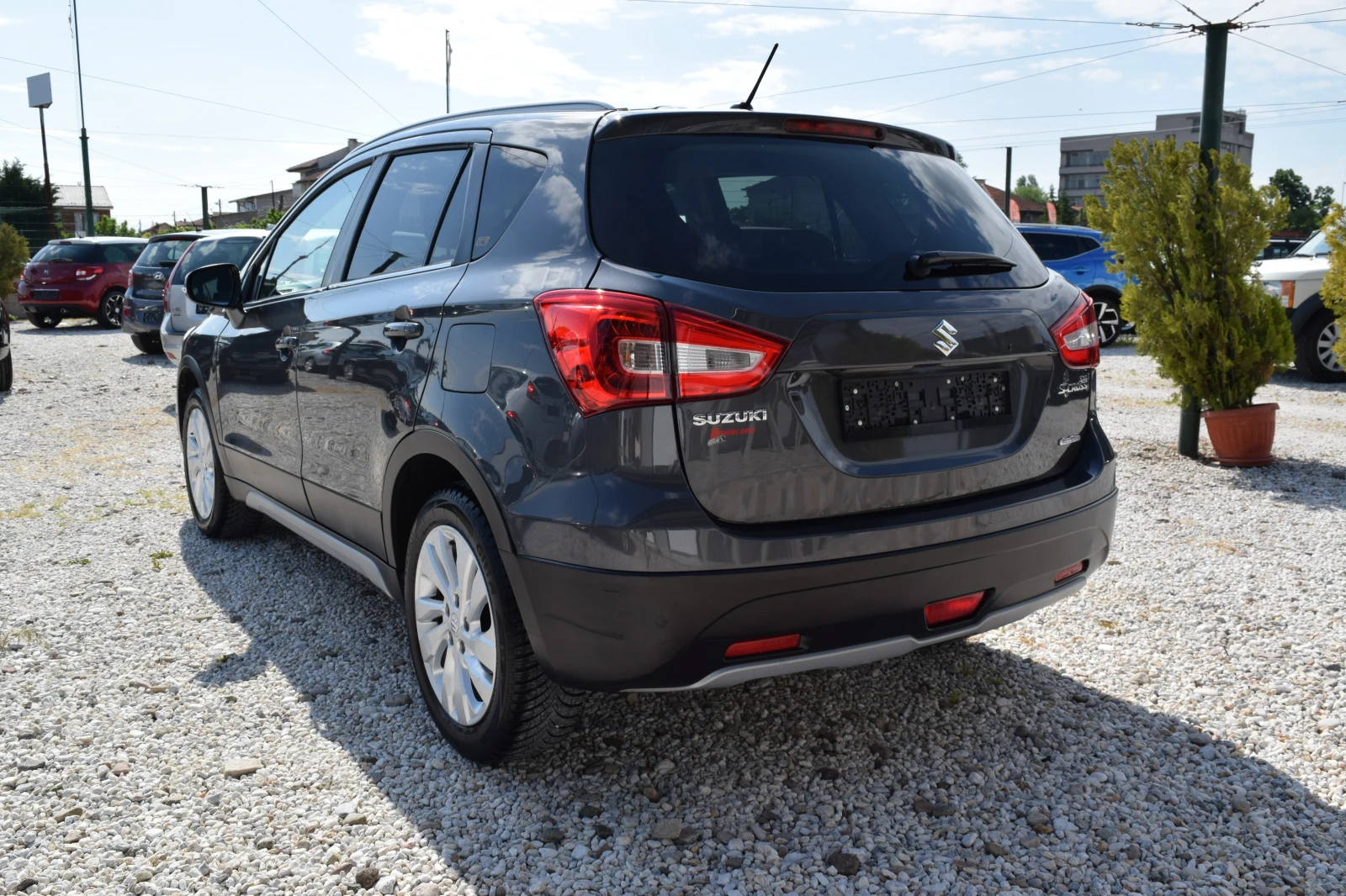 Suzuki SX4 S-Cross 1.6ddis* 4x4* Keyless* Камера* Euro6B, снимка 4 - Автомобили и джипове - 54790728