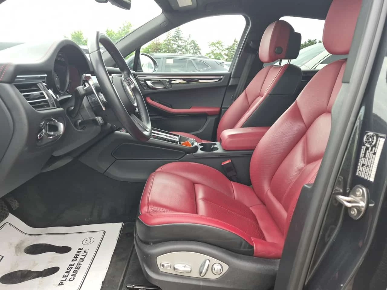 Porsche Macan S/CARFAX/ПОДГРЕВ/ОБДУХ/2 КЛЮЧА/ПАНО/ФИНАНСИРАНЕ, снимка 6 - Автомобили и джипове - 54957483