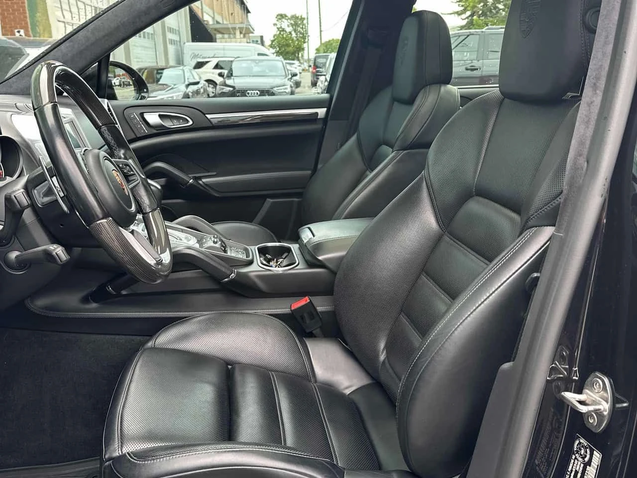 Porsche Cayenne * AWD 4dr Turbo S * CARFAX * ЦЕНА ДО БГ, снимка 10 - Автомобили и джипове - 55399080