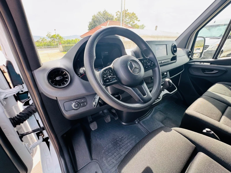 Mercedes-Benz Sprinter 316 Немски!КАТО НОВ!ТОП!ТОП!ТОП!НАВИ!КЛИМАТР!, снимка 13 - Бусове и автобуси - 51624039