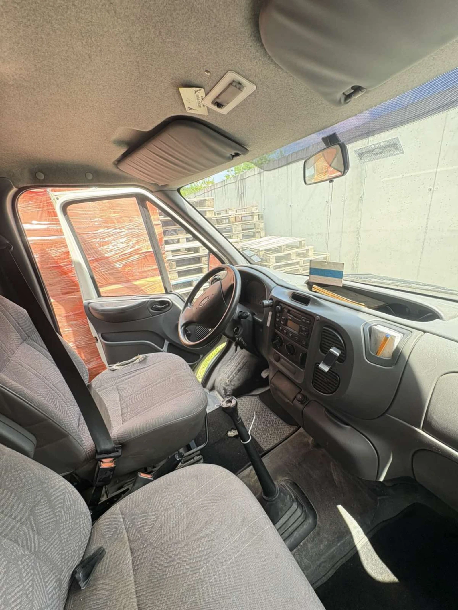 Ford Transit 2400 - изображение 10