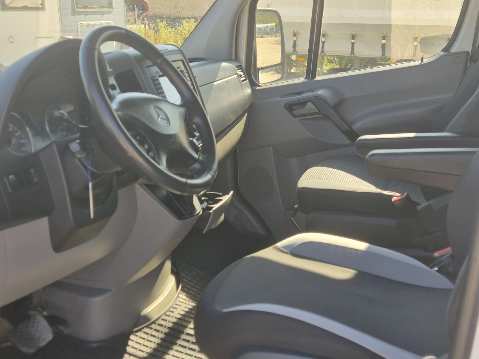 Mercedes-Benz Sprinter 318CDI 8 МЕСТЕН  - изображение 7