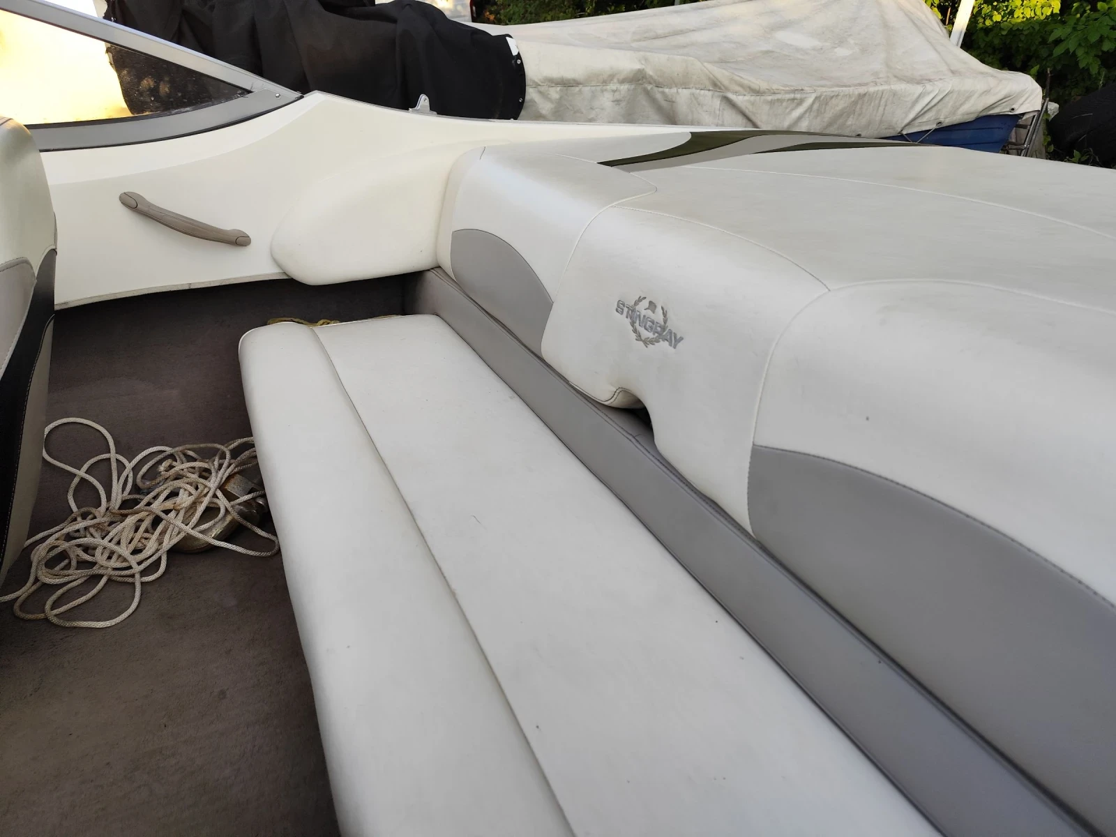 Лодка Bayliner STINGRAY, снимка 10 - Воден транспорт - 55470037