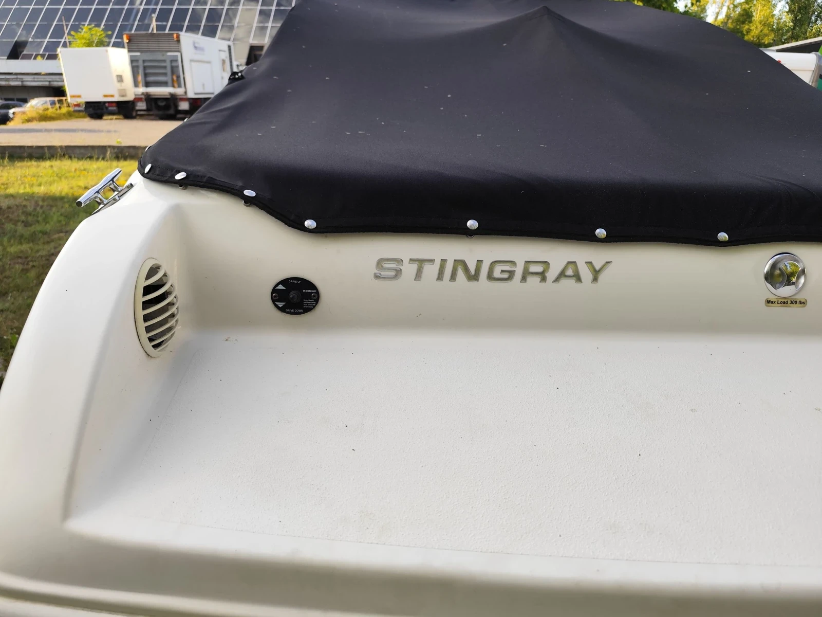 Лодка Bayliner STINGRAY, снимка 5 - Воден транспорт - 55470037