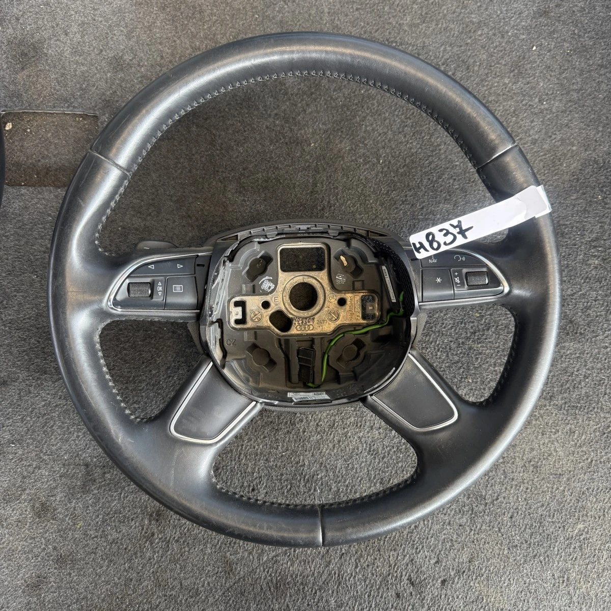 Четирилъчев мултиволан за Audi Q3 8U 8U0419091C ном 837