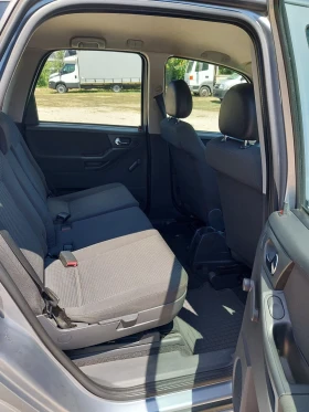 Opel Meriva 1.3- 70кс. Климатик, снимка 10
