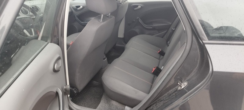 Seat Ibiza, снимка 9 - Автомобили и джипове - 45885399