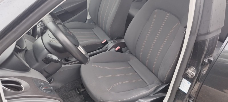 Seat Ibiza, снимка 8 - Автомобили и джипове - 45885399