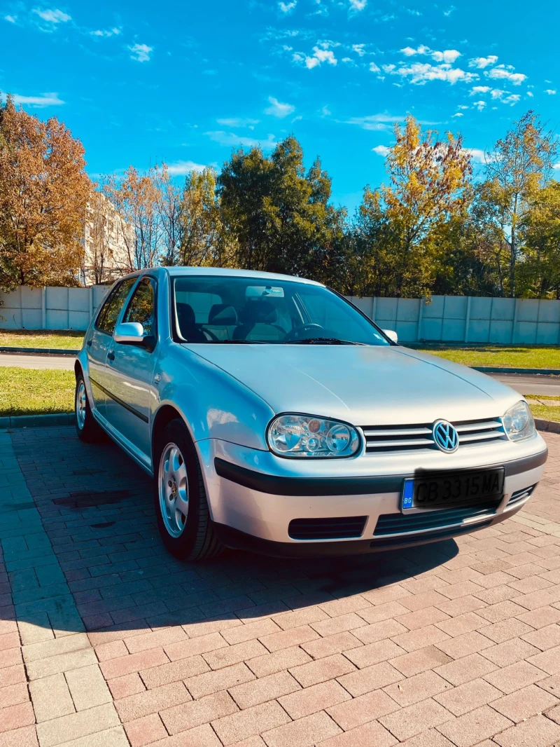 VW Golf, снимка 1 - Автомобили и джипове - 47492395