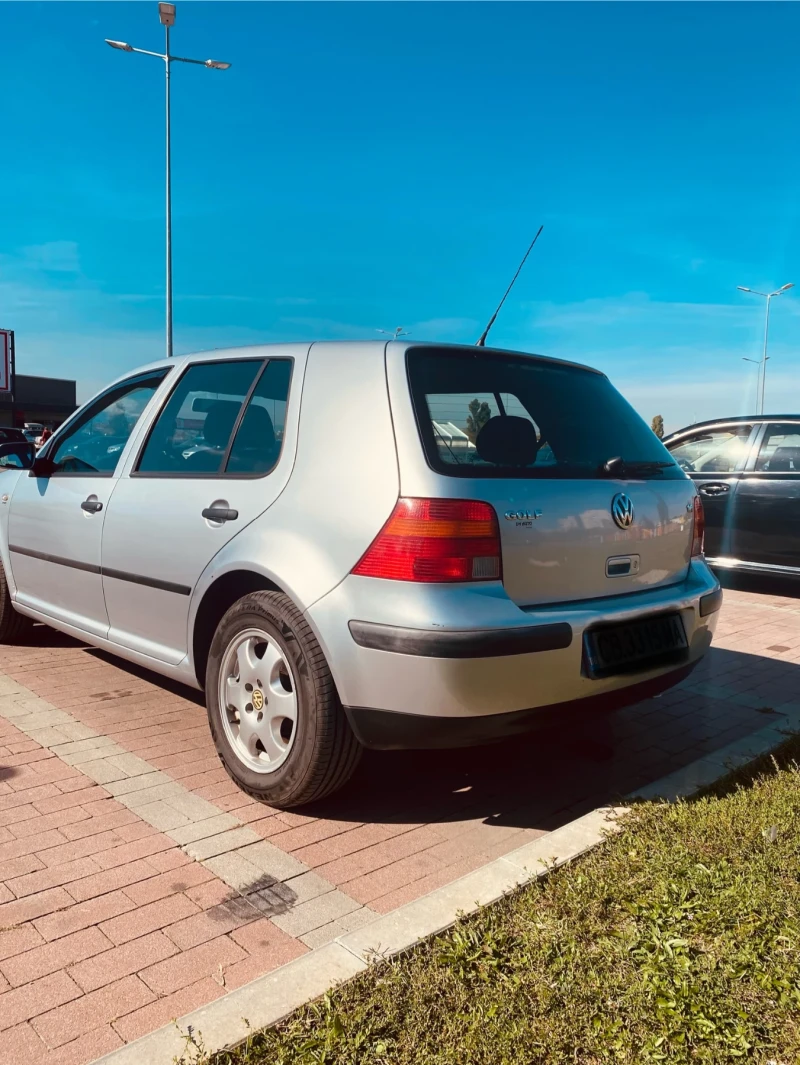 VW Golf, снимка 6 - Автомобили и джипове - 47492395