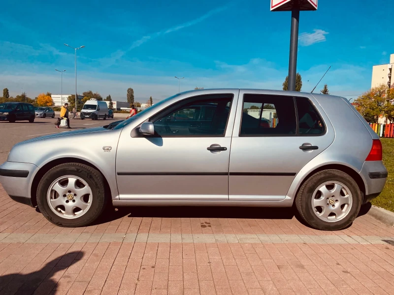 VW Golf, снимка 3 - Автомобили и джипове - 47492395