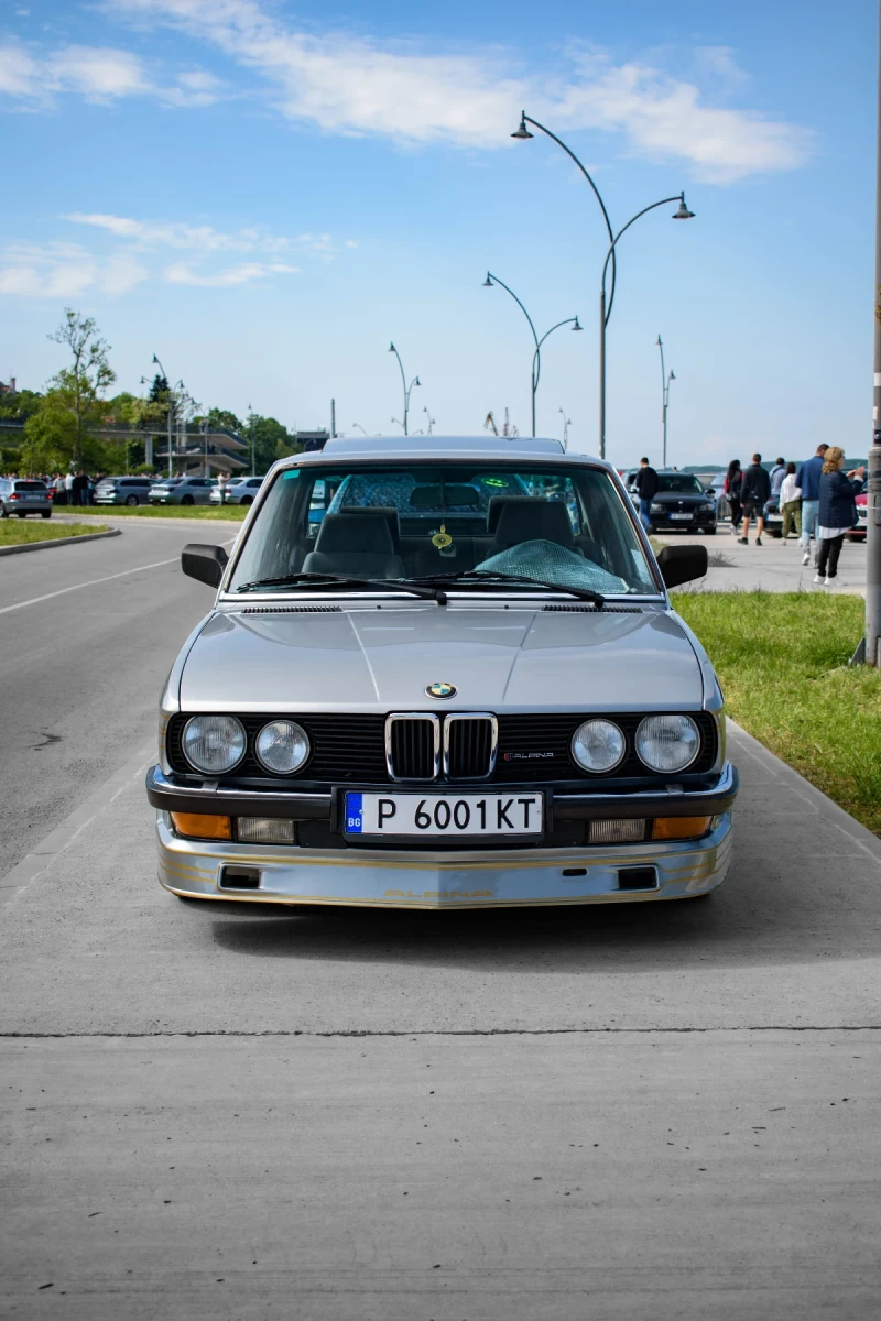 BMW 524, снимка 9 - Автомобили и джипове - 48667395