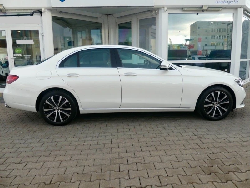 Mercedes-Benz E 220 d EXCLUSIVE HEAD UP 360 CAMERA BURMESTER , снимка 4 - Автомобили и джипове - 48934640