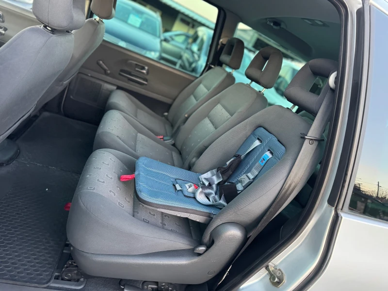 VW Sharan 1.9TDI 131кс 6с 7места ПОДГРЕВ НАВИ КЛИМАТРОНИК , снимка 11 - Автомобили и джипове - 49405638