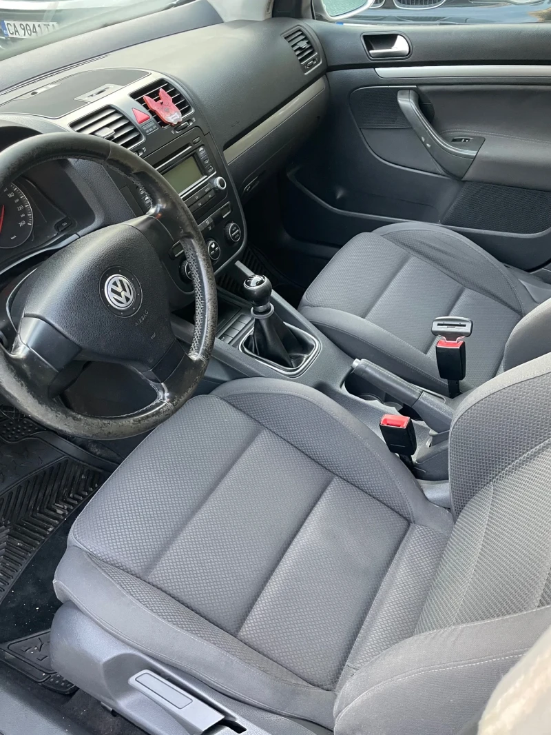 VW Golf 2.0 tdi, снимка 4 - Автомобили и джипове - 52383595