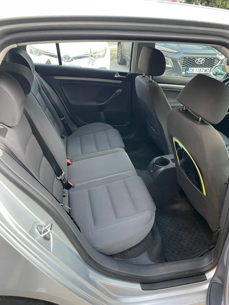 VW Golf 2.0 tdi, снимка 6 - Автомобили и джипове - 52383595