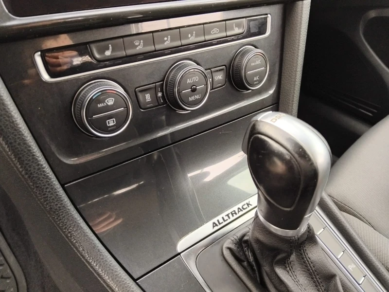 VW Golf Alltrack 2.0 TDI 184кс.4Motion, снимка 11 - Автомобили и джипове - 52556352