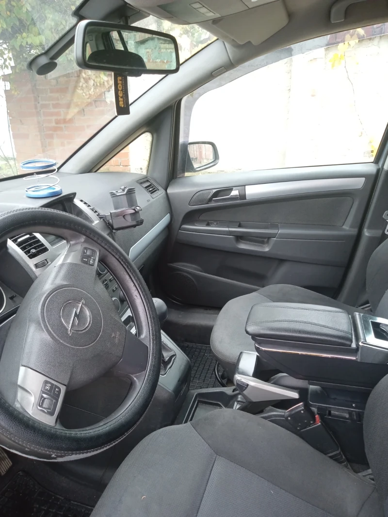 Opel Zafira Б, снимка 9 - Автомобили и джипове - 52682807