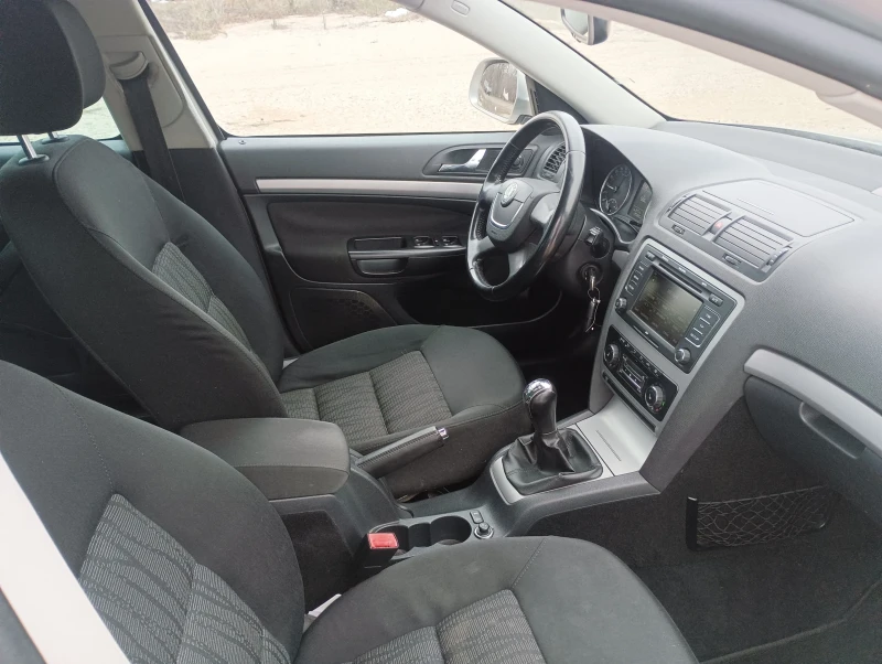 Skoda Octavia 1.9tdi ТОП СЪСТОЯНИЕ , снимка 11 - Автомобили и джипове - 53188260