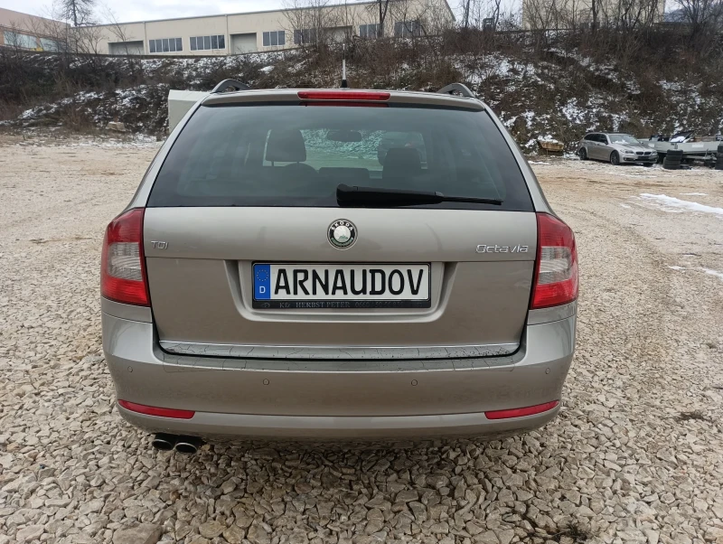 Skoda Octavia 1.9tdi ТОП СЪСТОЯНИЕ , снимка 5 - Автомобили и джипове - 53188260