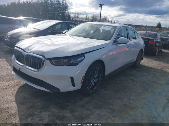 BMW i5 XDRIVE40, снимка 3 - Автомобили и джипове - 53155152