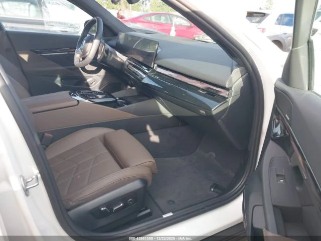 BMW i5 XDRIVE40, снимка 7 - Автомобили и джипове - 53155152