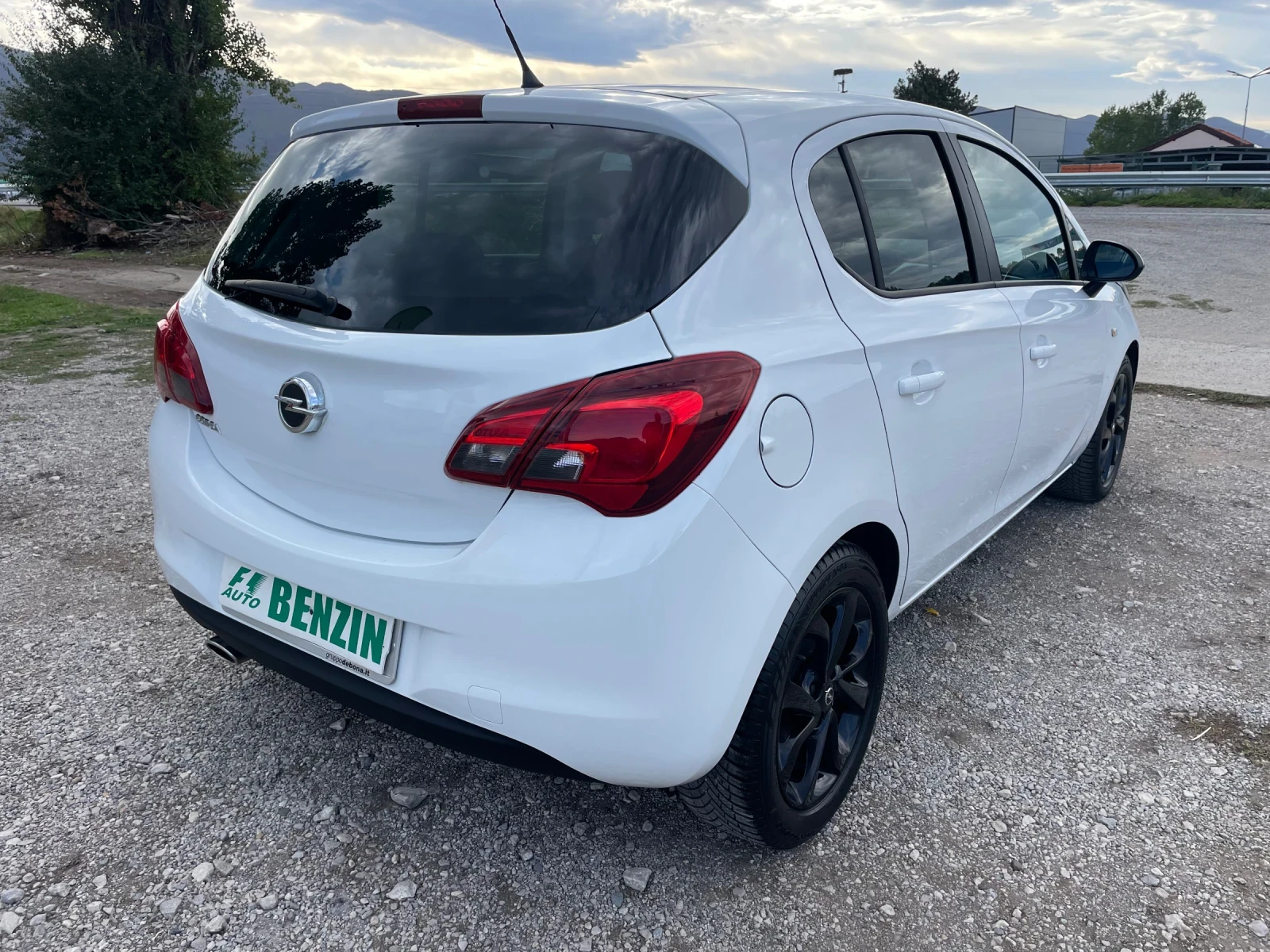 Opel Corsa 1.4i-GAS-FEIS-ITALIA - изображение 5