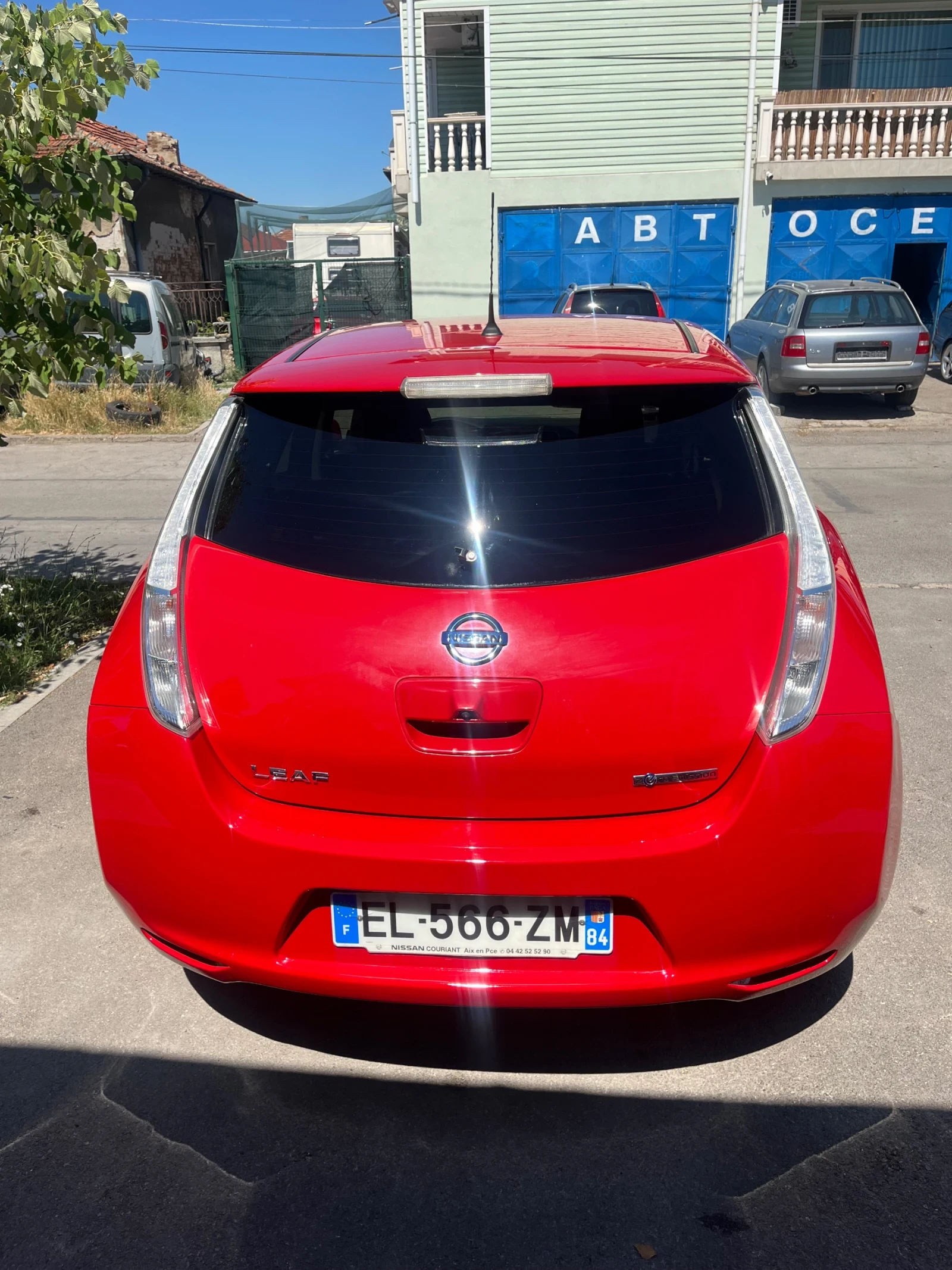 Nissan Leaf   - изображение 4
