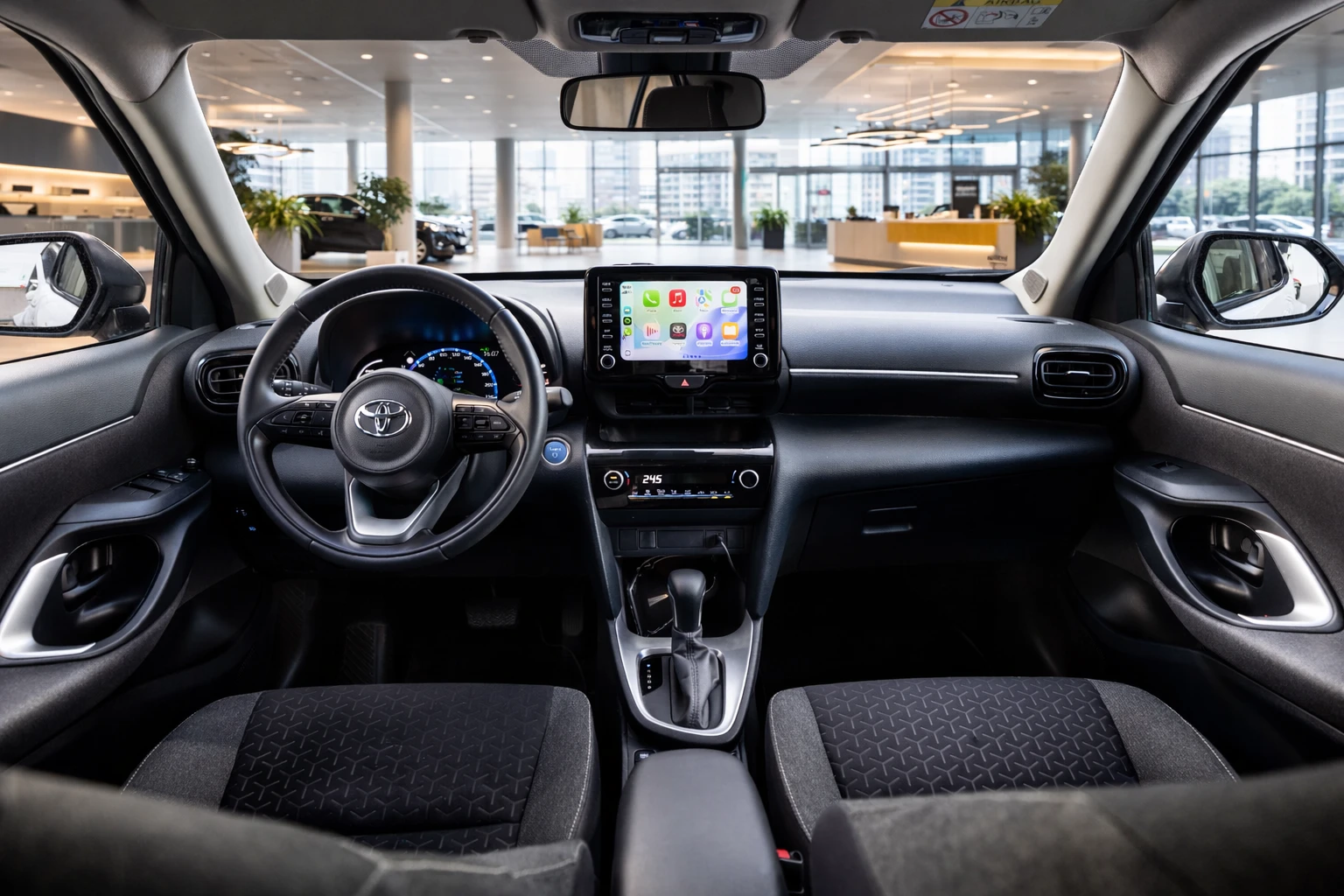 Toyota Yaris Cross 1.5 Hybrid - изображение 8