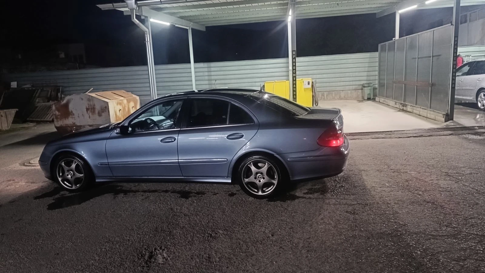 Mercedes-Benz E 220  - изображение 2