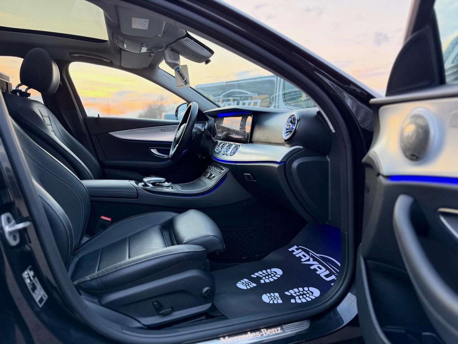 Mercedes-Benz E 220 d= MAYBACH= 3xTV= PANORAMA= , снимка 11 - Автомобили и джипове - 53727623