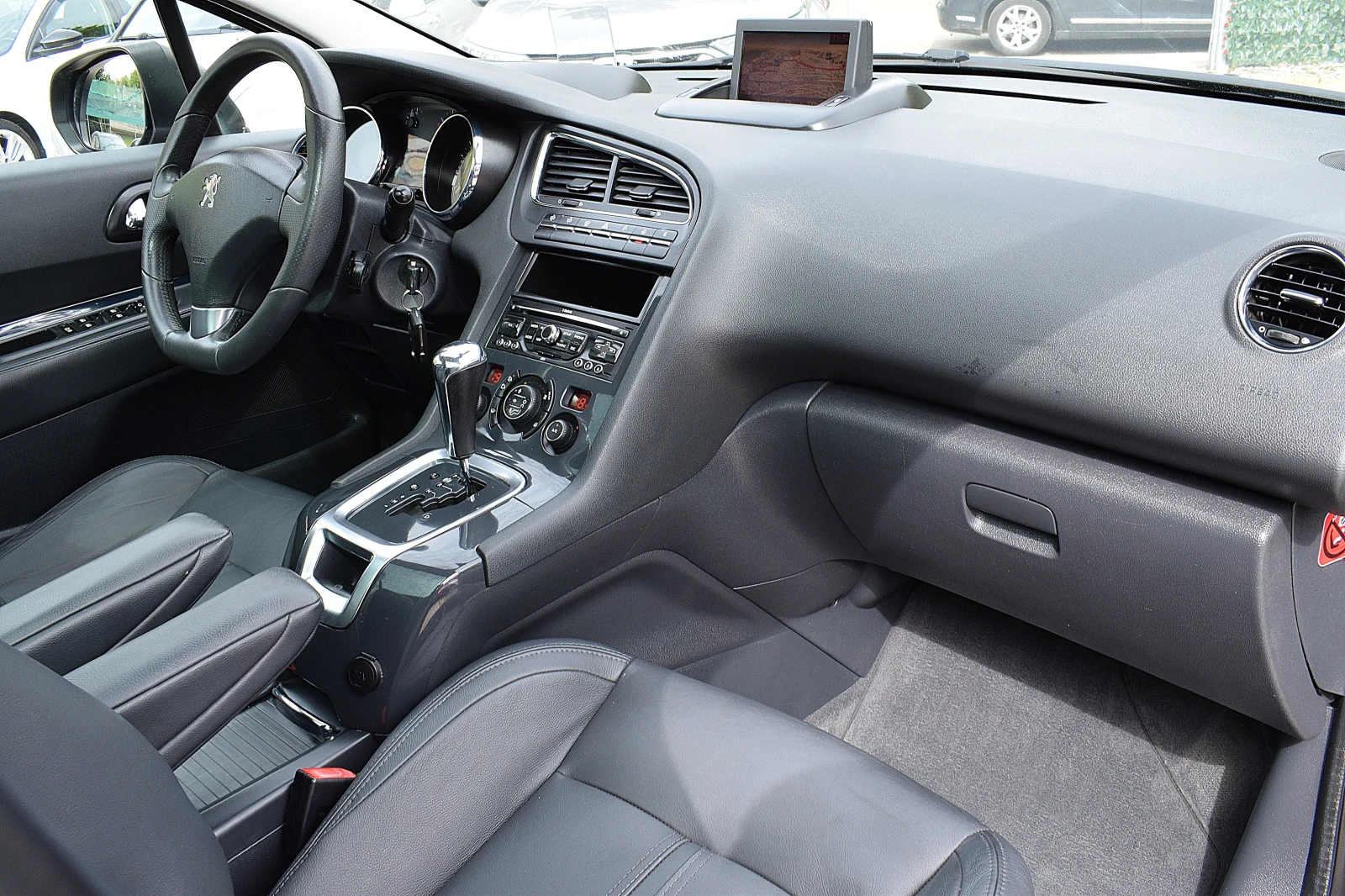 Peugeot 5008 2.0���������-���������/����/����/DVD/��������/ | Mobile.bg � ����������� 12