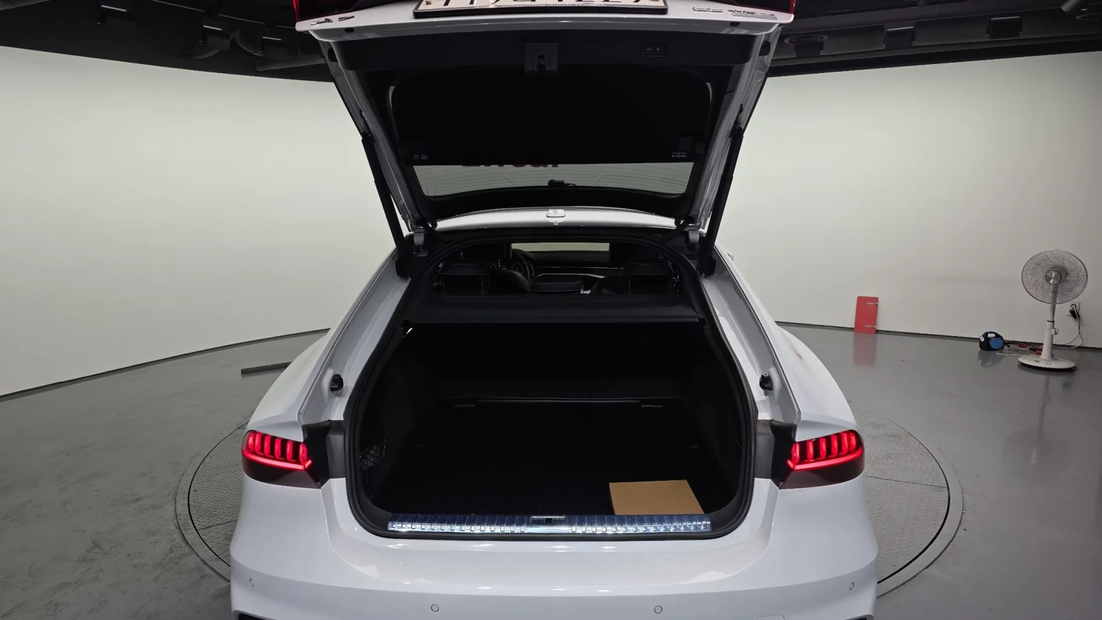 Audi A7 2020* MATRIX* ОБДУХ* 360* HEAD-UP* КРАЙНА ЦЕНА, снимка 16 - Автомобили и джипове - 54378488