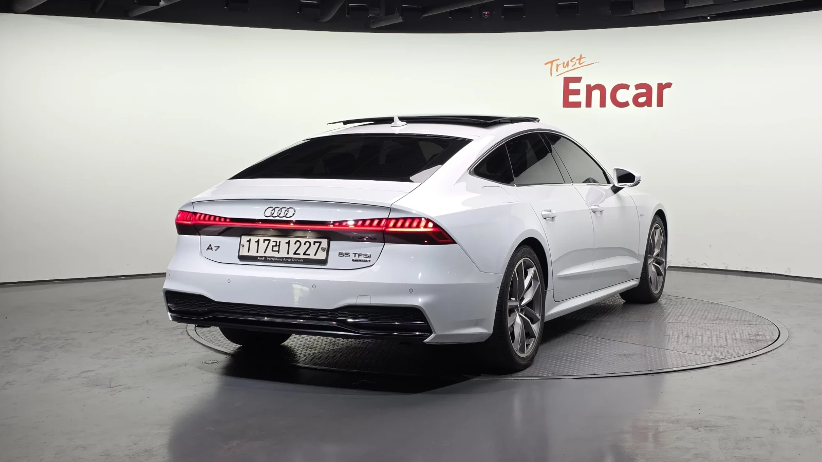Audi A7 2020* MATRIX* ОБДУХ* 360* HEAD-UP* КРАЙНА ЦЕНА, снимка 3 - Автомобили и джипове - 54378488