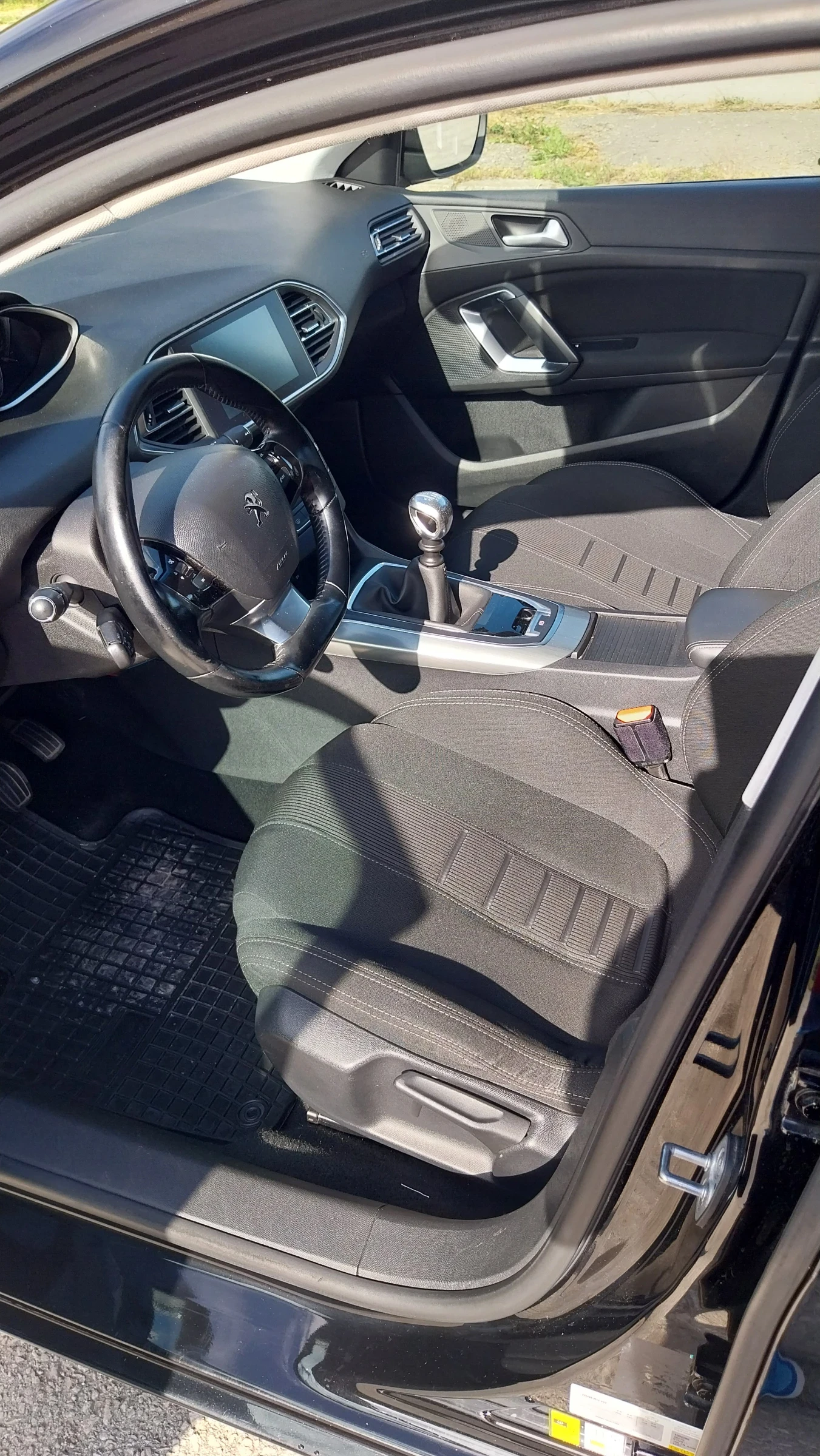 Peugeot 308 1, 6 HDI 115, снимка 7 - Автомобили и джипове - 54824704
