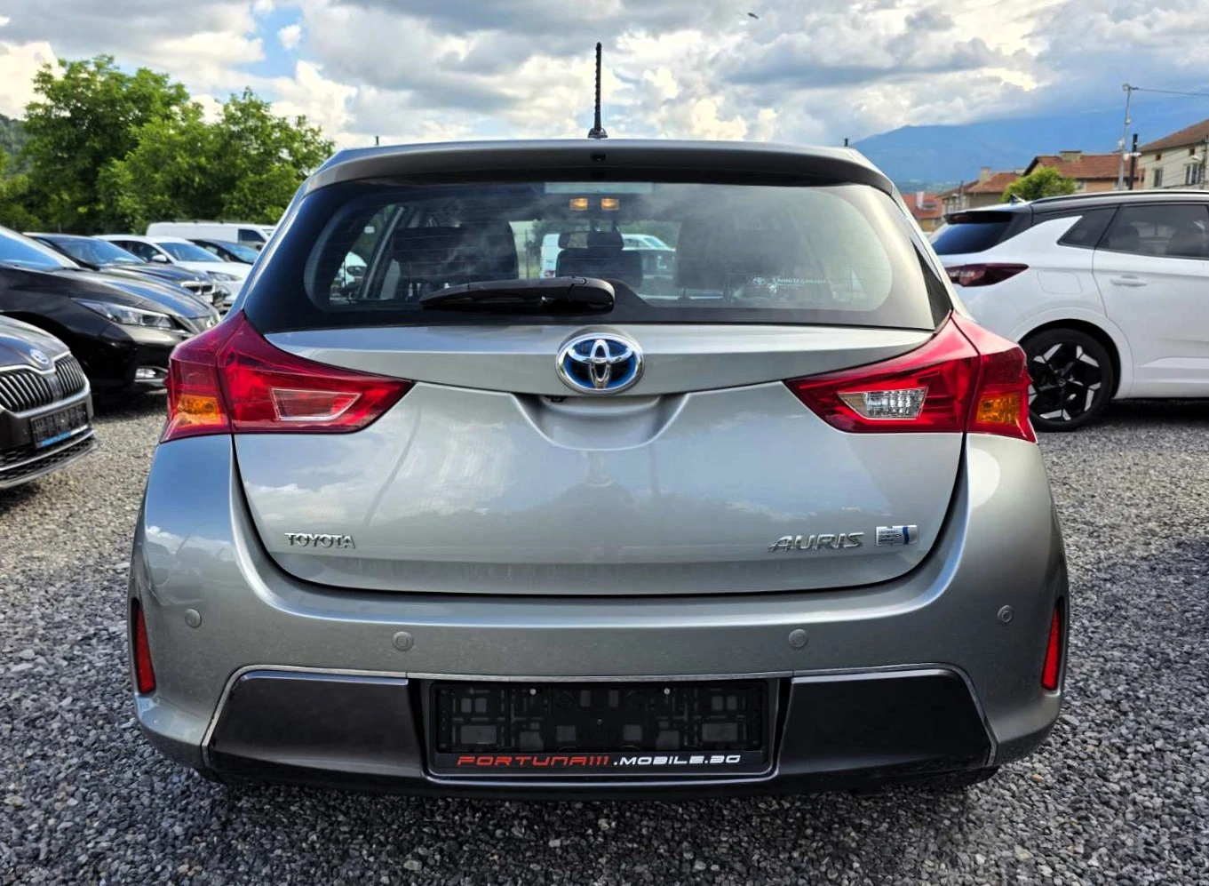 Toyota Auris 1.8vvt-i/Hybrid/Lounge, снимка 5 - Автомобили и джипове - 55037777