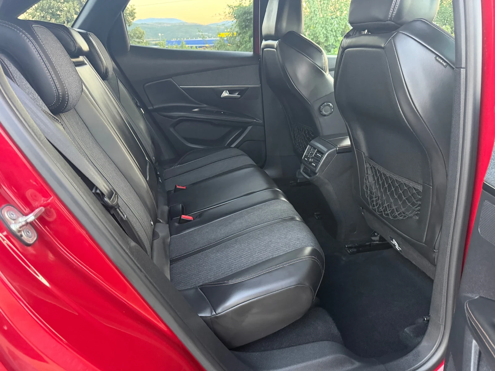 Peugeot 3008 1.5hdi automatic лизинг, снимка 12 - Автомобили и джипове - 55682833