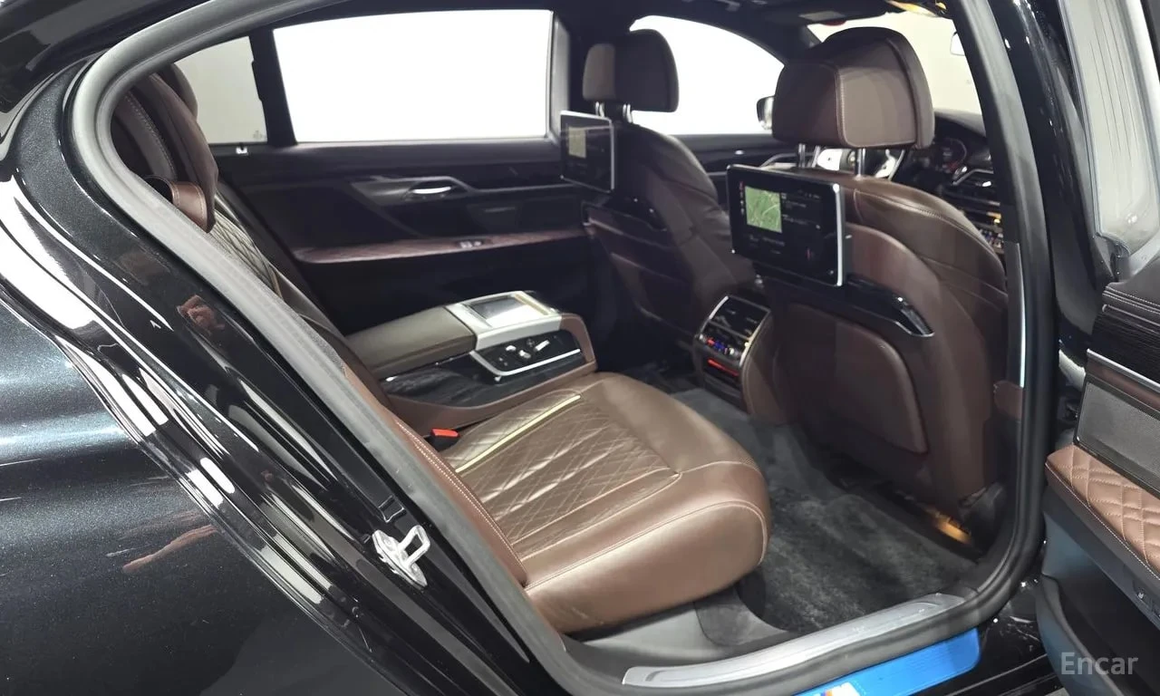 BMW 730 730Ld xDrive M Sport/ЛАЗЕРИ/ДИСТРОНИК/360/ОБДУХ/, снимка 12 - Автомобили и джипове - 55834128