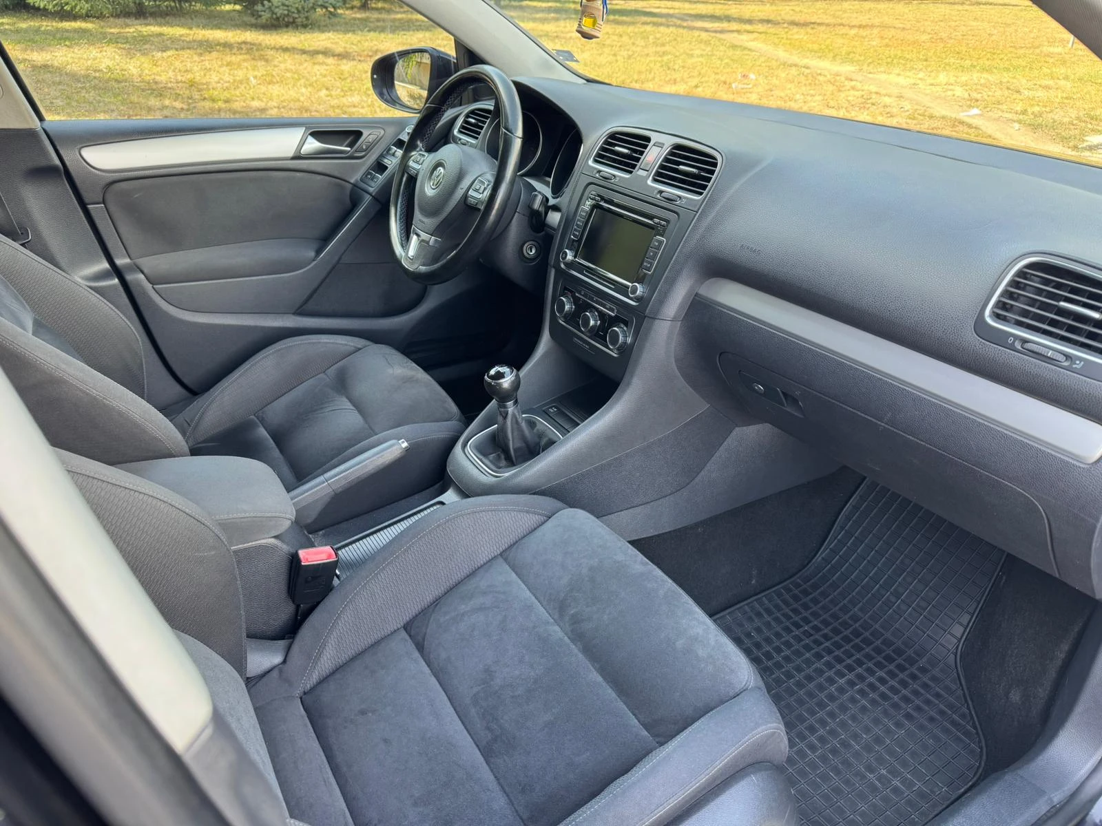 VW Golf 2.0 110 кс. Highline - Моля прочетете описанието -, снимка 13 - Автомобили и джипове - 55886400