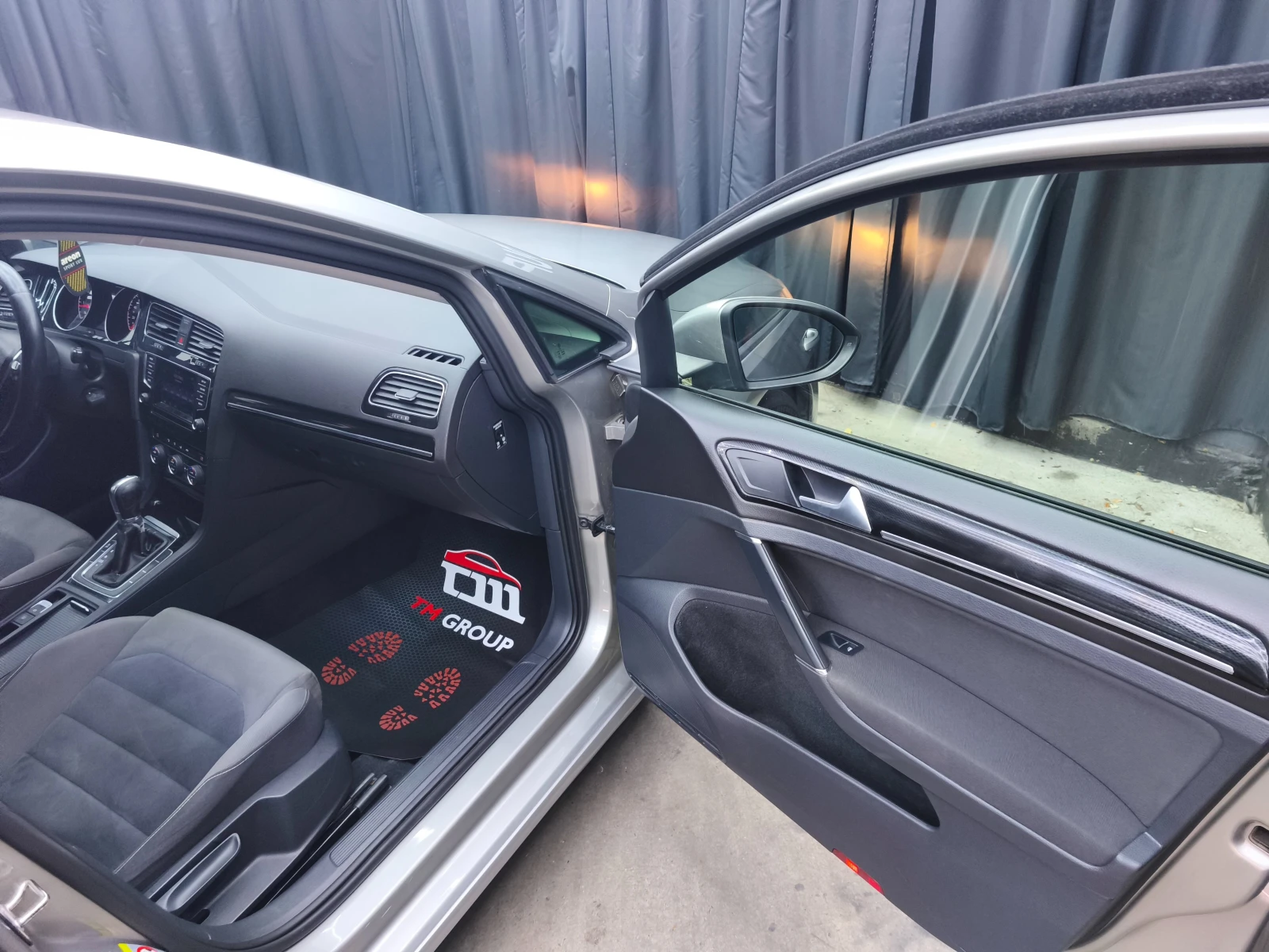 VW Golf 1.6TDI 105k.c Automatic E5, снимка 10 - Автомобили и джипове - 56130184